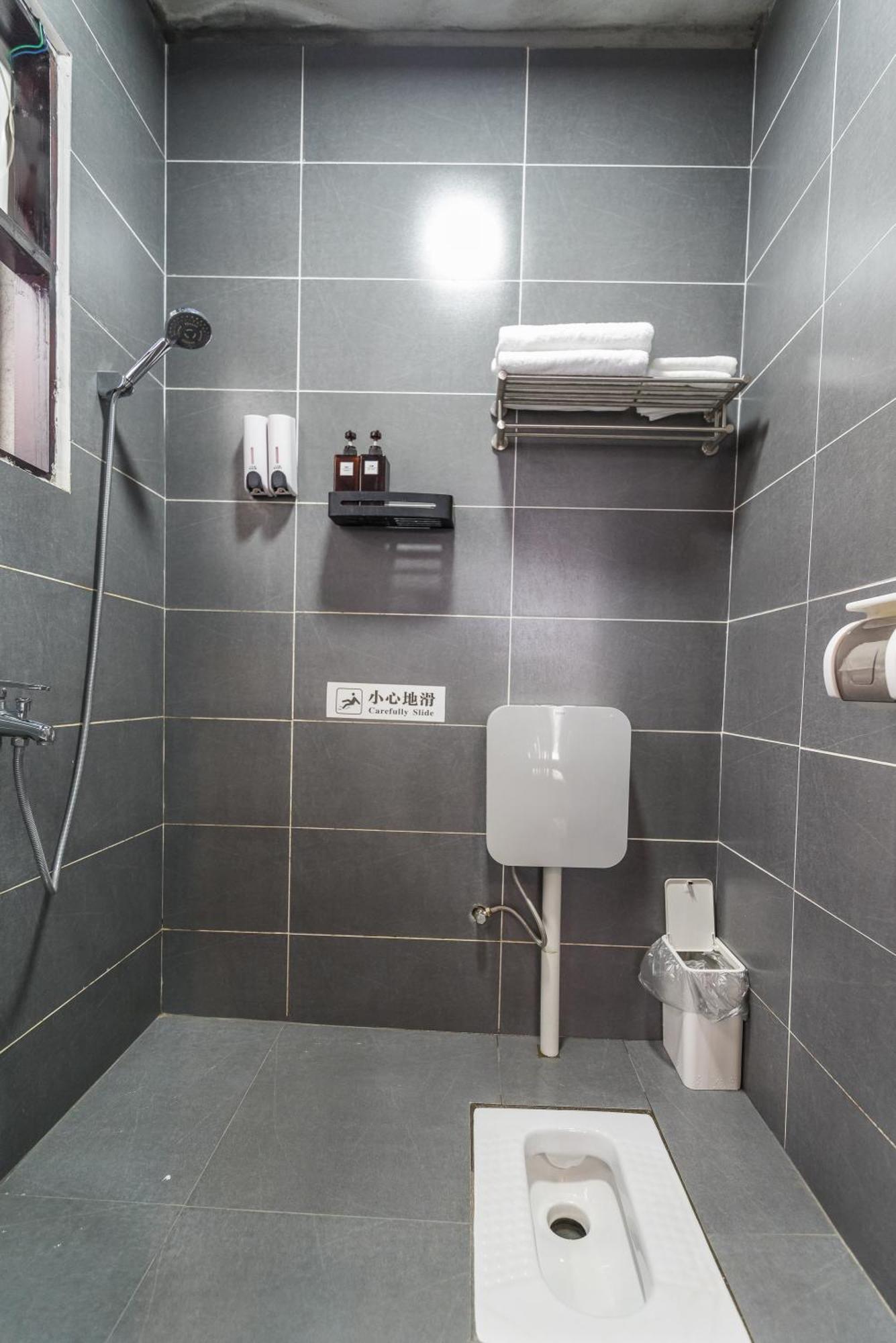 Hi Grey Hostel Xingping Yangshuo Room photo