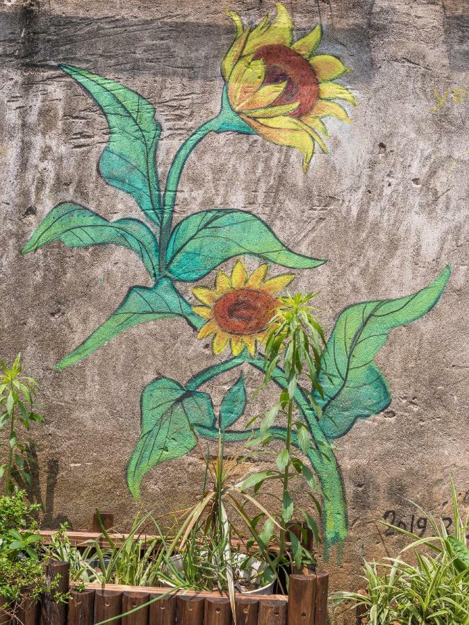 Hi Grey Hostel Xingping Yangshuo Exterior photo